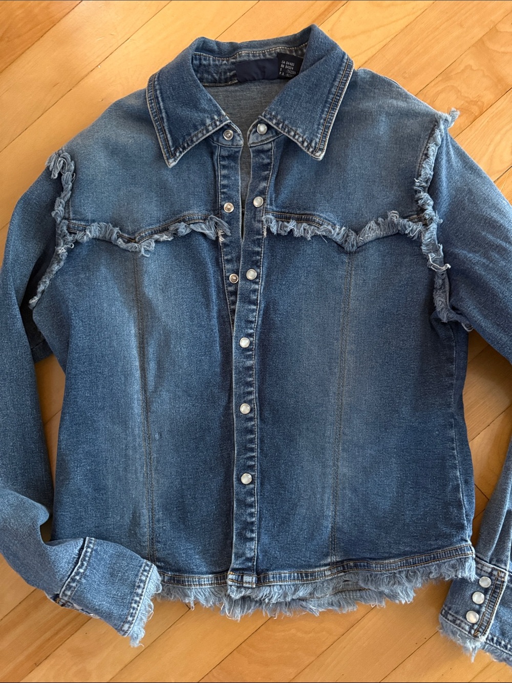 Jonathan G Distressed Frayed Denim Shirt Jacket – Size M
